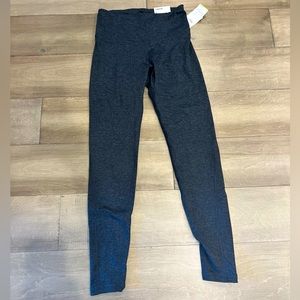 Old navy activewear leggings (NWT)